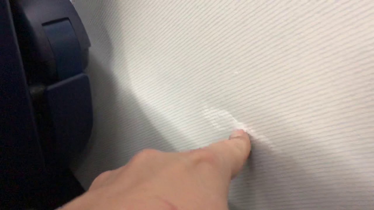 Ice in Ryanair airplane cabin Boeing 737-800