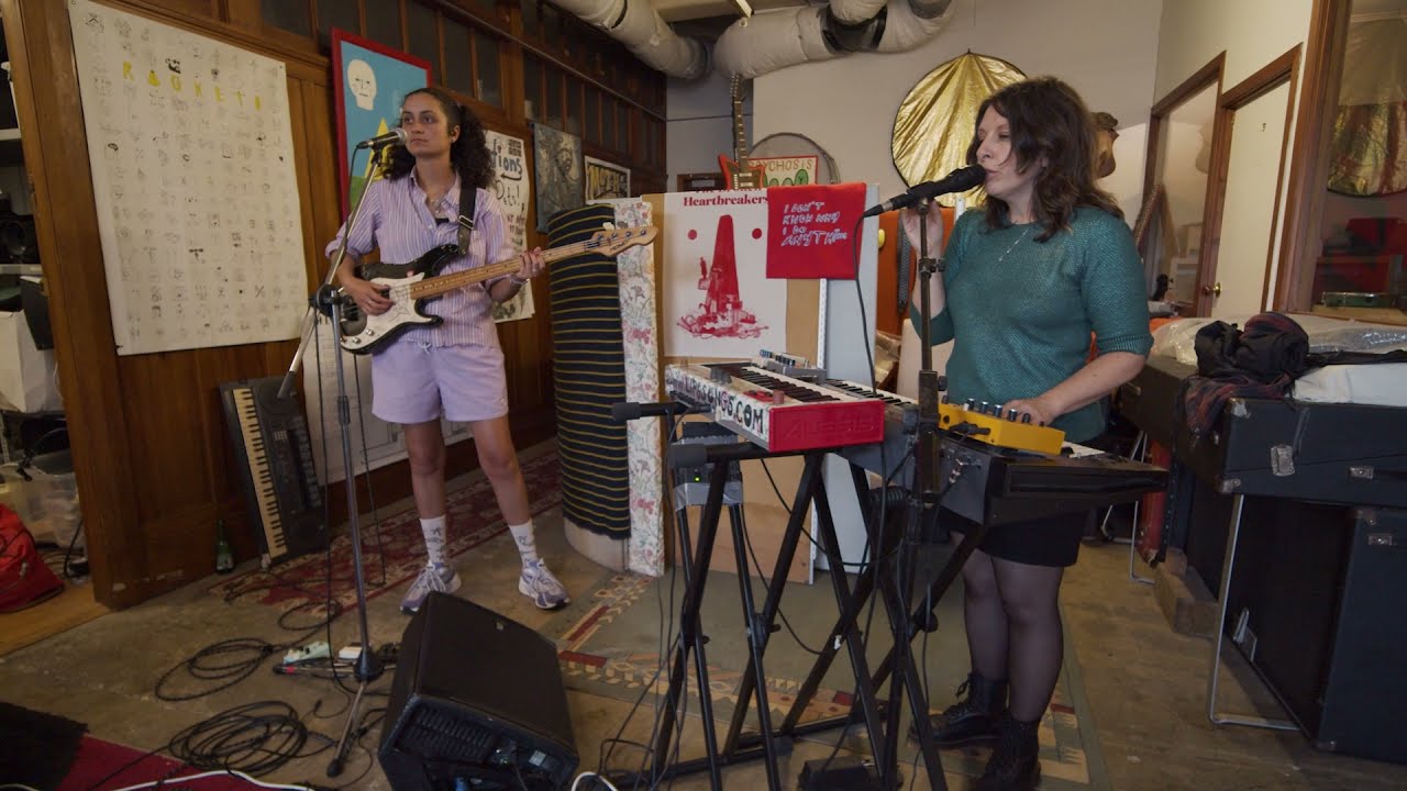 Lips live on School Night- Empty Hours