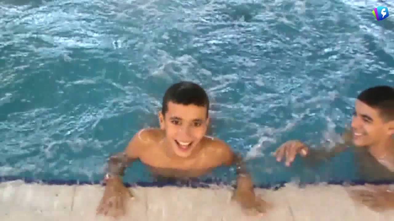 المسبح الشبه أولمبي عبورة أحمد يستقطب العديد من الشباب في عز الحر