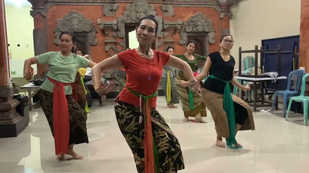 latihan nari rejang taksu buana