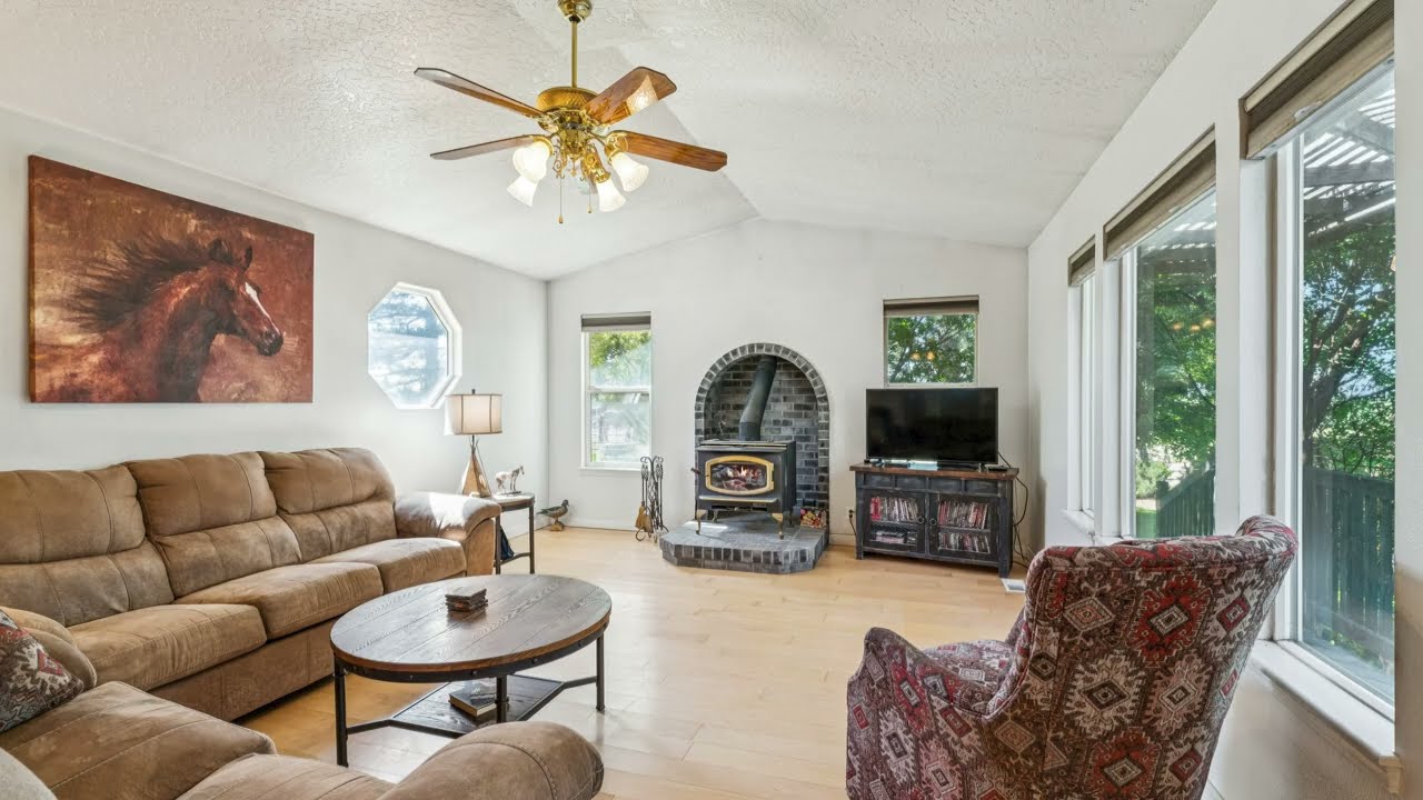 Country Horse Property on 4 Acres in Fruitland, Idaho | 4 Bed, 3 Bath Home with Riding Arena