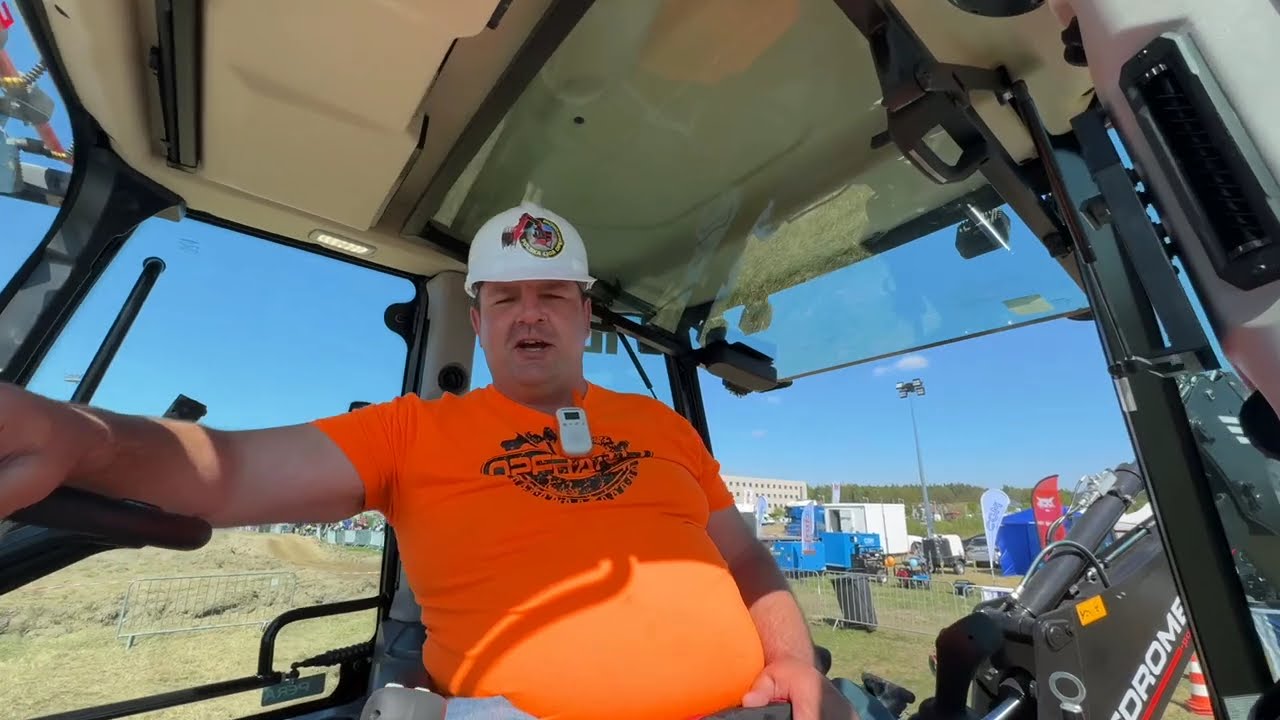 Hidromek HMK102S jak to wyglada z punktu widzenia operatora ?