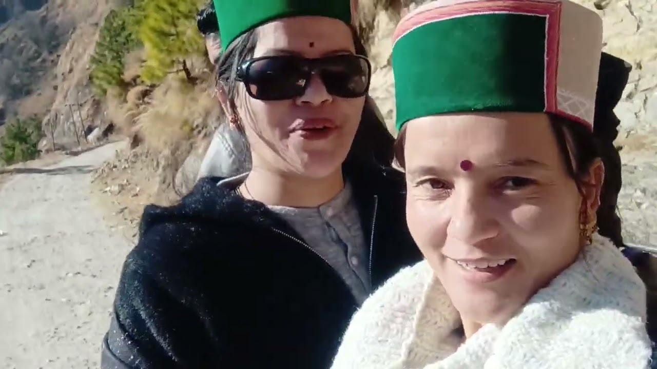 किन्नौर मे एक गाँव ऐसा है भी है 🏡 जो मिनी टनल से हो कर जाते है  #kinnaur #mini #tunnel 