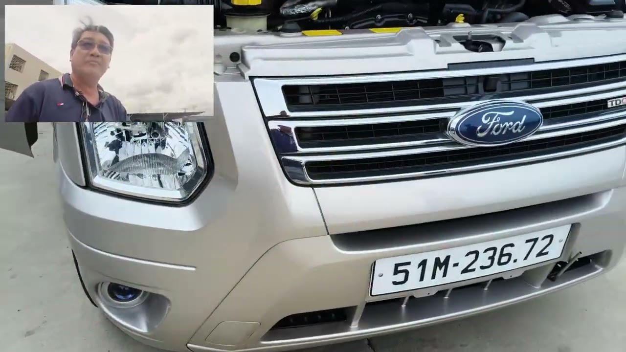 Ford Transit 16c Luxury 2018 để lại giá rẻ cho ae