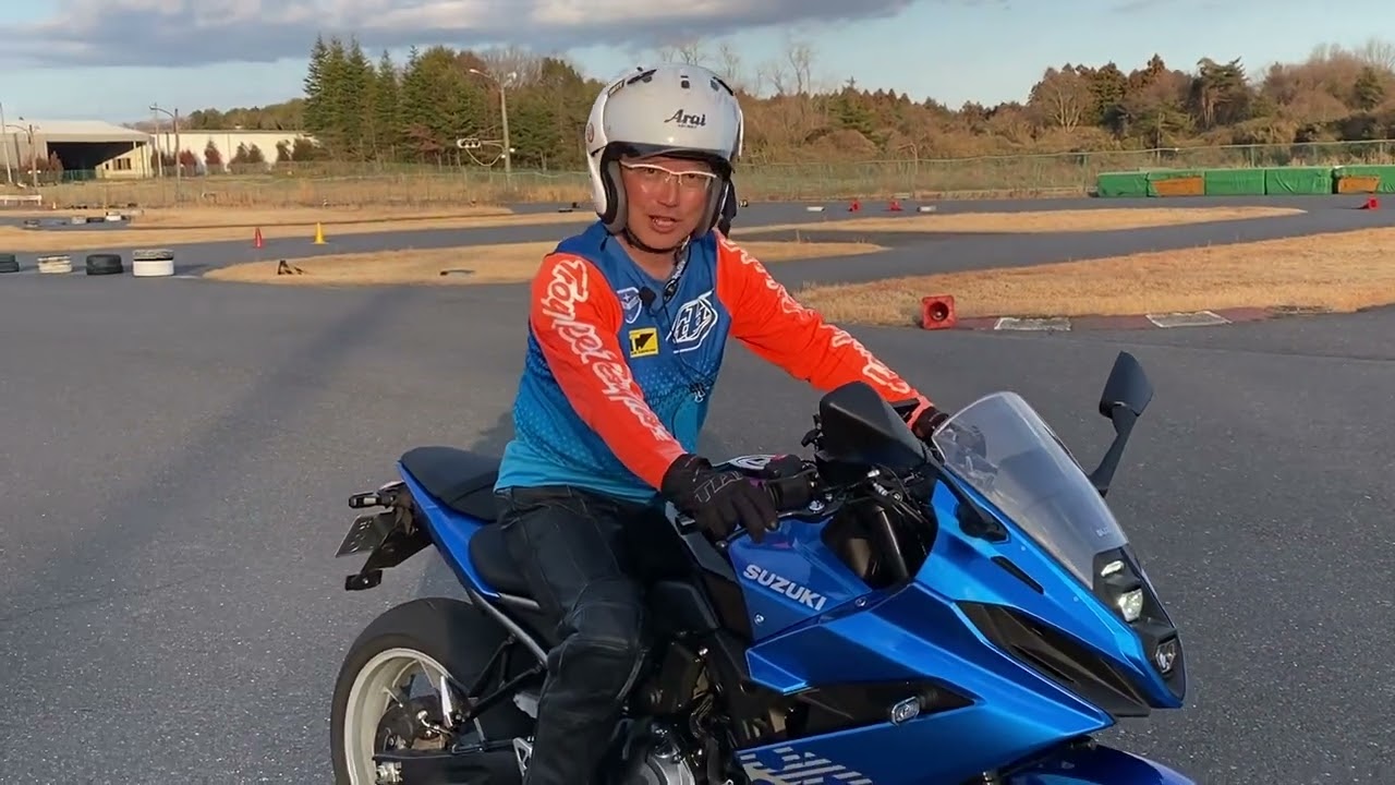 SUZUKI  GSXー8R  2024