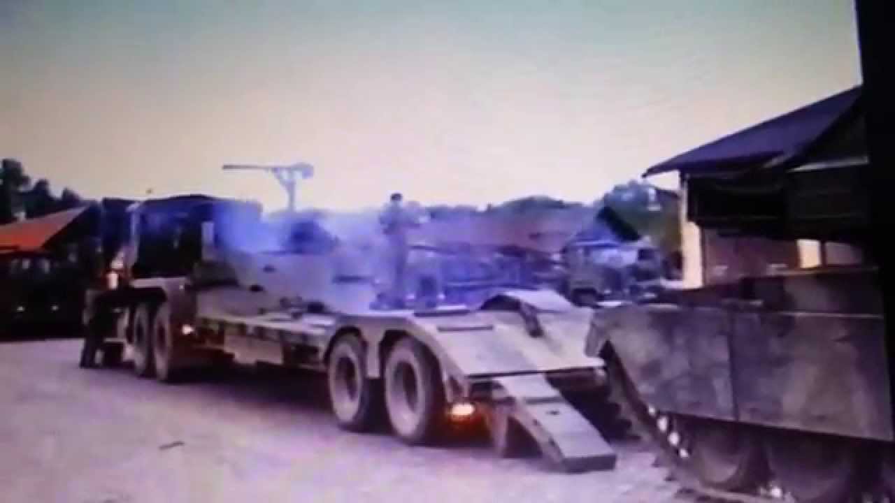 16 Tk tptr Sqn RCT loading 4 RTR Chinese eye Chieftain MBT at Fallingbostel BAOR 1987