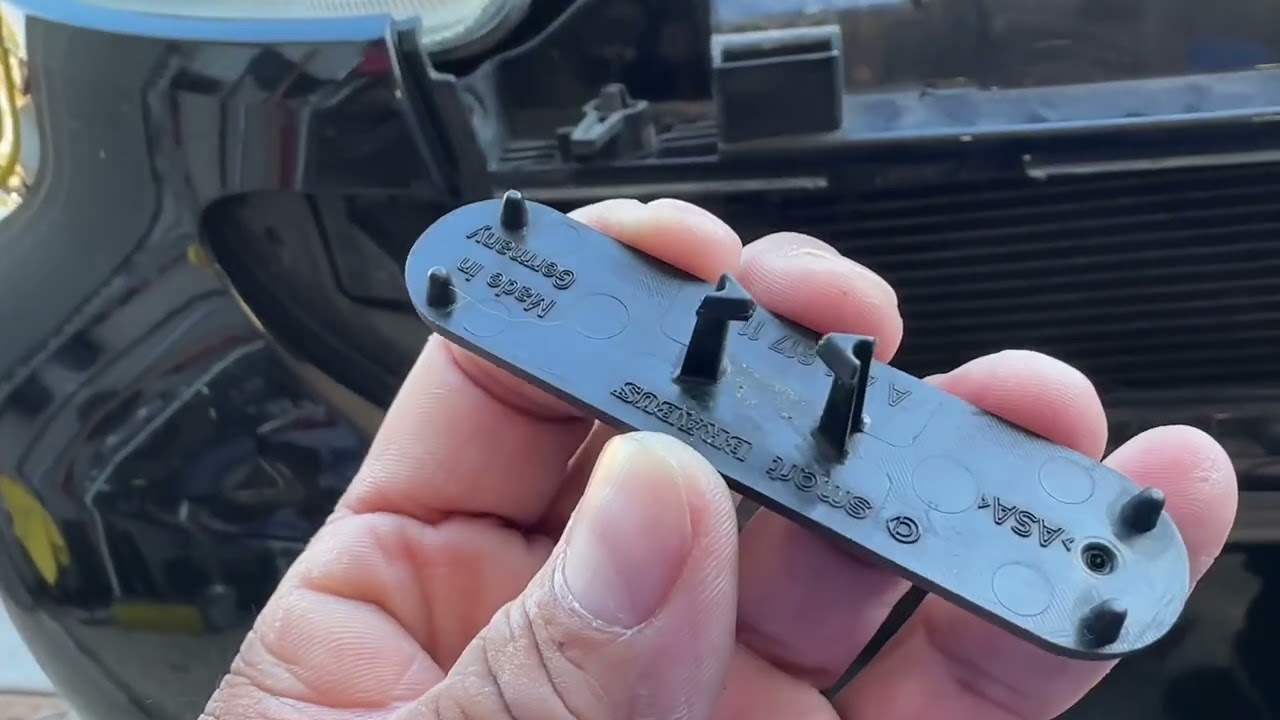 2009 Smart Fortwo 451 - Replacing Grill