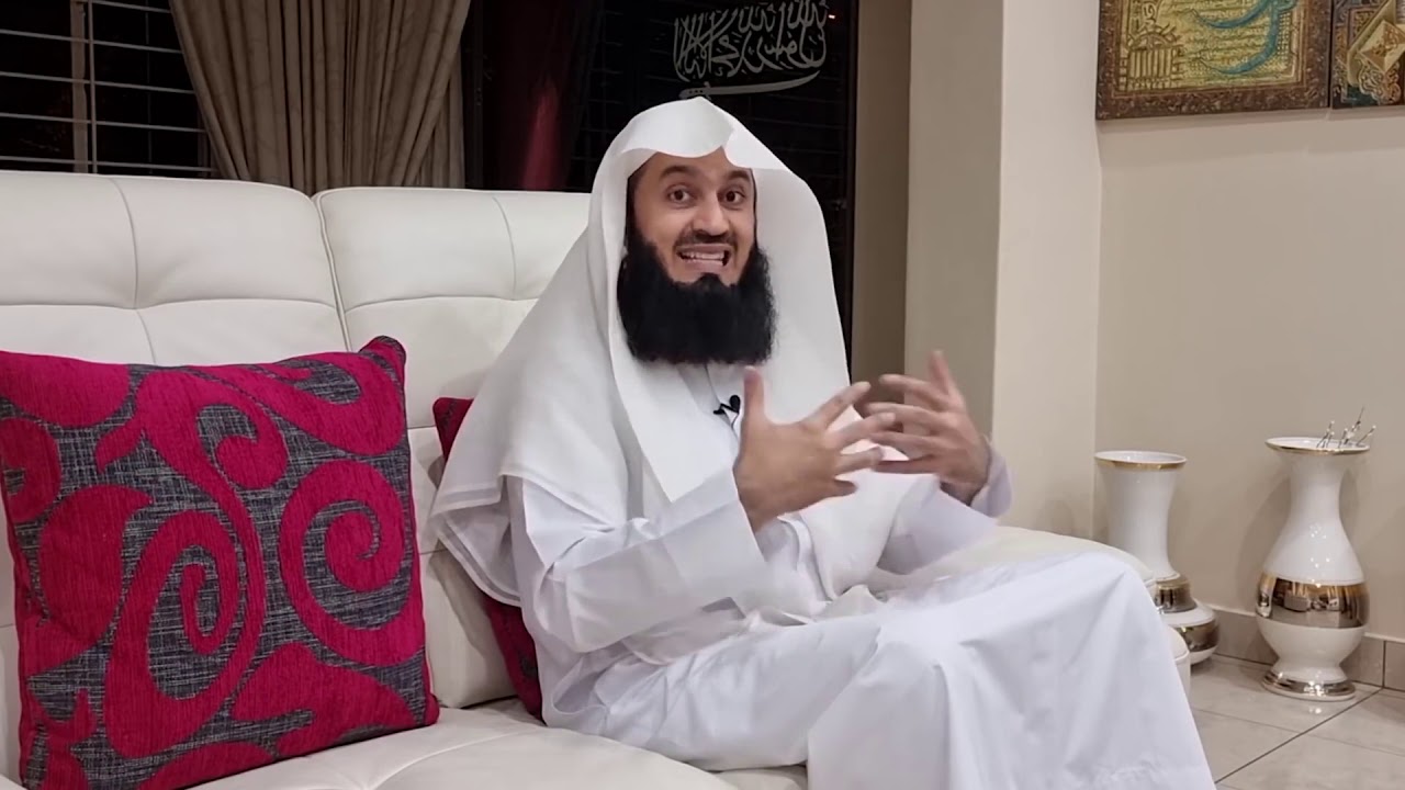 MUFTI MENK TALKS ABOUT AYESHA ARIF KHAN COMMITTING SUICIDE | #muftimenk #ayesha #islam