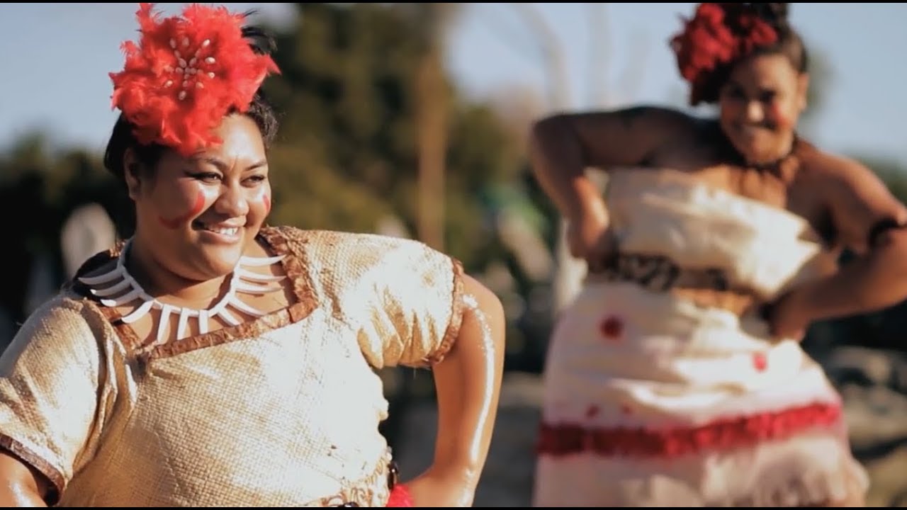Dancing the Taualuga with Ida & Jill