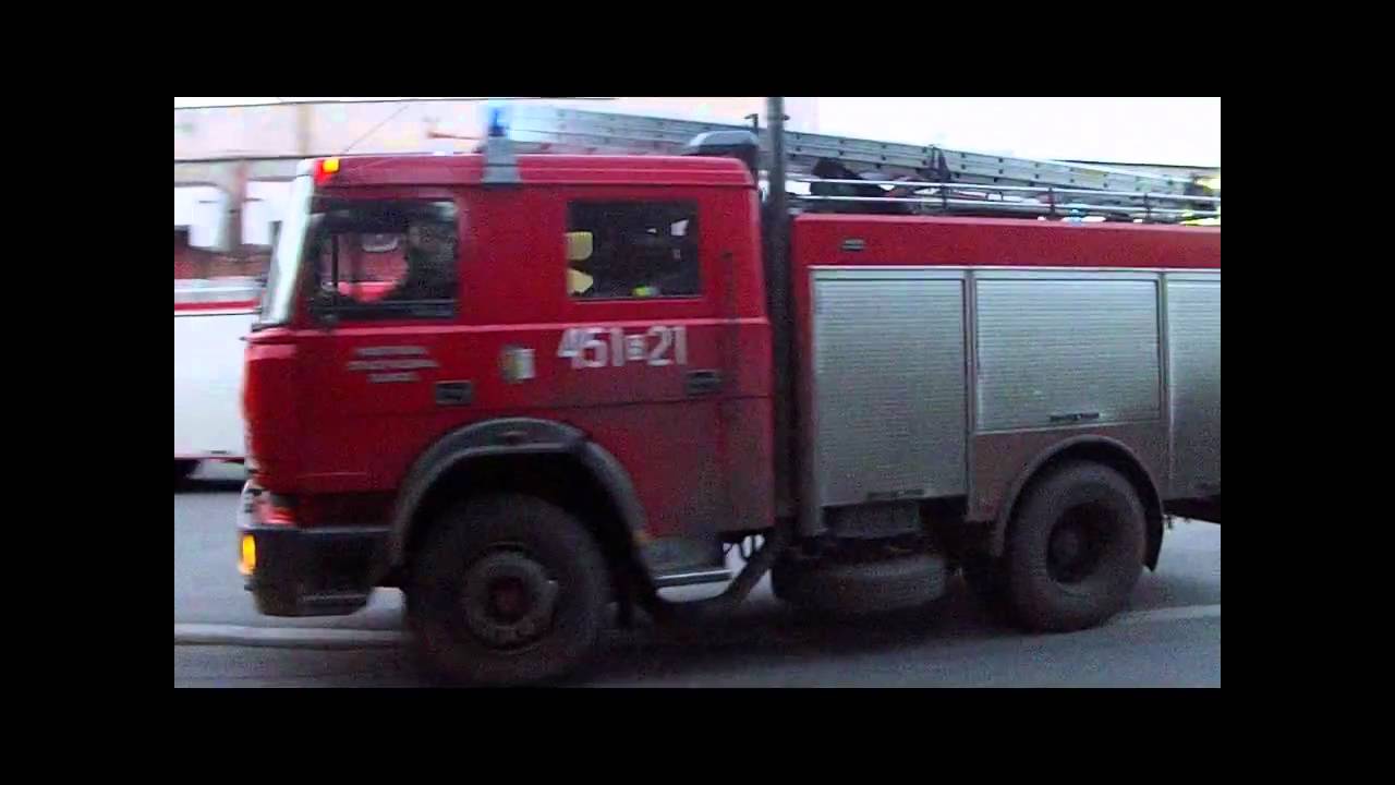 Przyjazd i odjazd alarmowy  GCBA 4/30 451[s]21 oraz 451[s]23  na wymiane strażaków