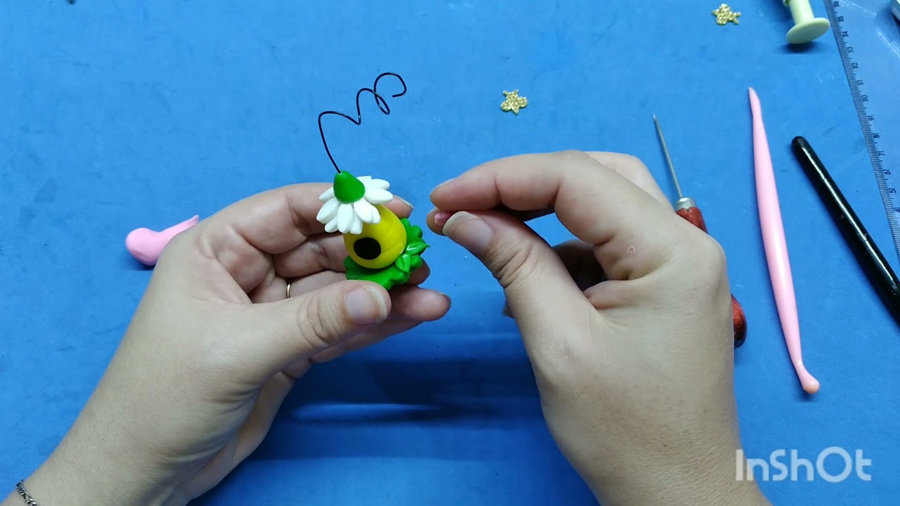 Casinha de abelha em biscuit - enfeite de chimarrão