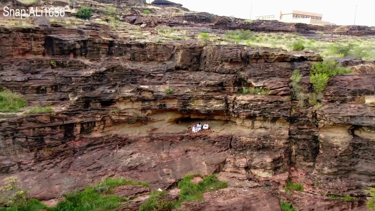تصوير جوي في قرية تمنية بالمنطقة الجنوبية ، اجواء خيال