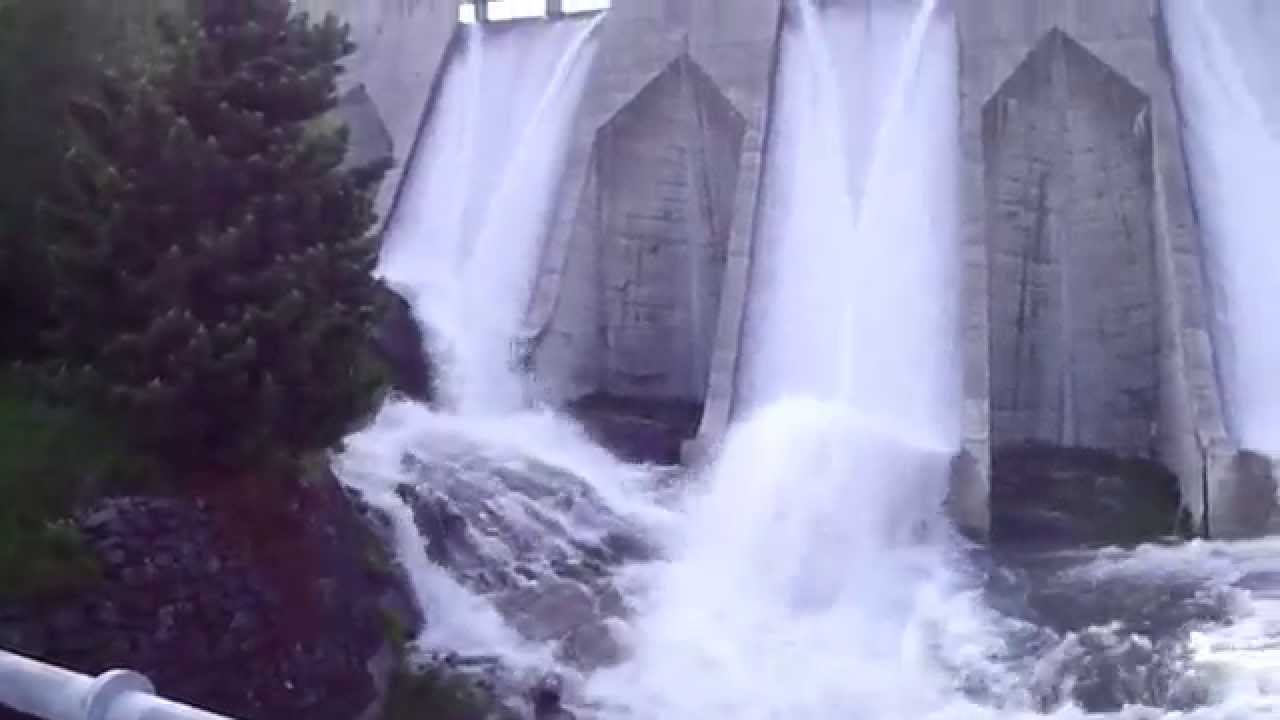 d&eacute;bordement barrage plan d'amont 06-2015