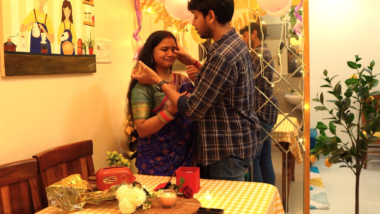 ଓଡିଆ vlog, Anniversary 🧿🎊 ରେ ସ୍ବାମୀ ବହୁତ ବଡ଼ ସୁନାର ଗିଫ୍ଟ 🎁 ଦେଲେ ଯେ ଆଖିରୁ ଲୁହ ଆସିଗଲା 😥❤️🎊🎁