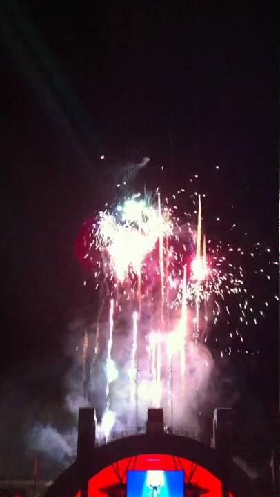 Bugs Bunny Fireworks Finale