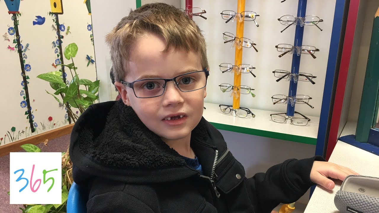 NOAH GETS GLASSES! 👓 | KIDS LIFE 365 | 3.8.18