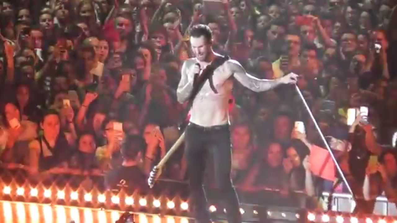 Maroon 5 - Sugar @ Barcelona