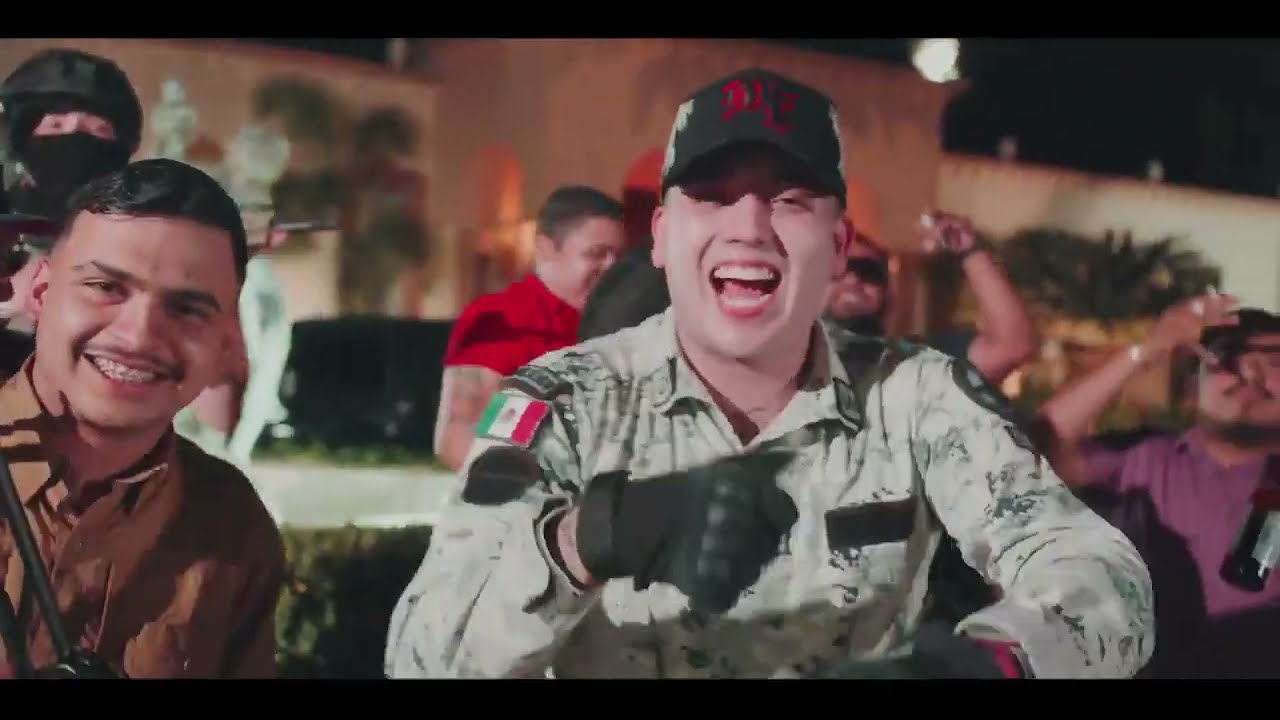 @yahirsaldivar01  Yahir Saldivar.  la Baliniza y su equipo @8unoLCR   [. video oficial ]