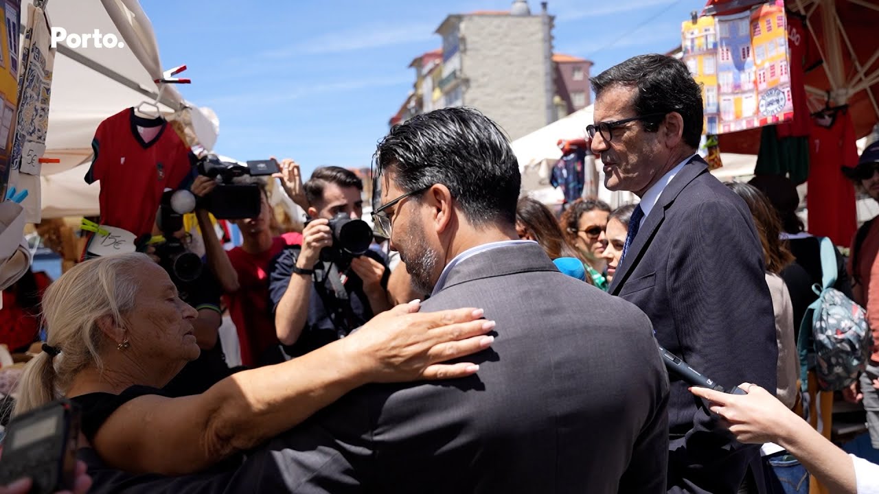 Rui Moreira tranquiliza feirantes na Ribeira