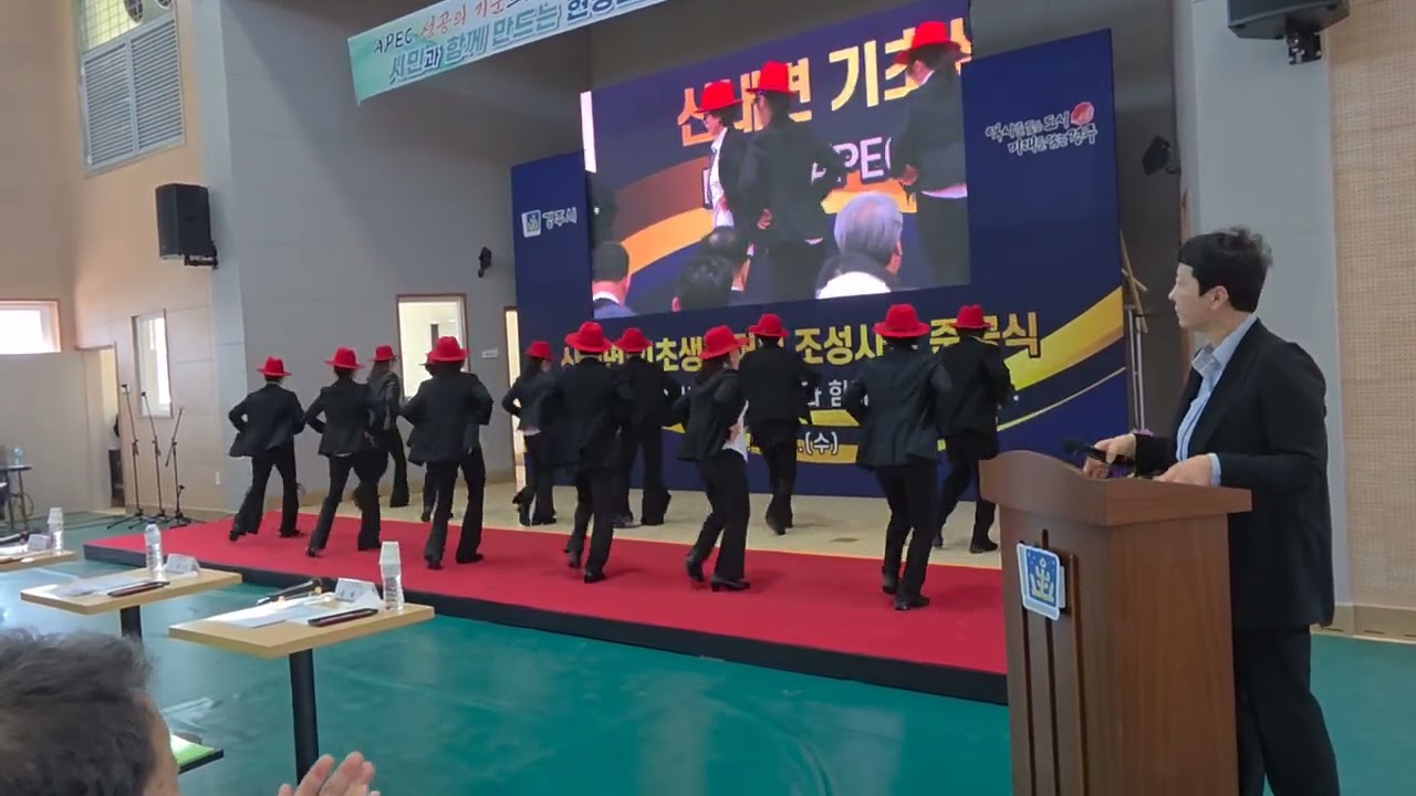 행사참머한것한컷올려봅니다전영록아직도어두운밤인가봐