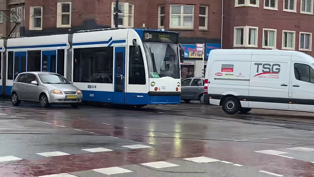 Tram 13 aankomen bij Mercatorplein dan verder naar Centraal Station