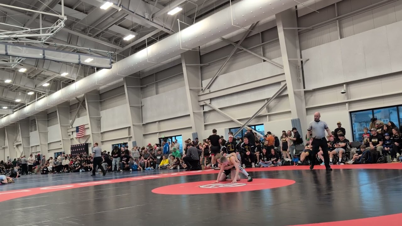 Ezra vs. P. Price - 2026 Christmas Clash Junior High Duals 