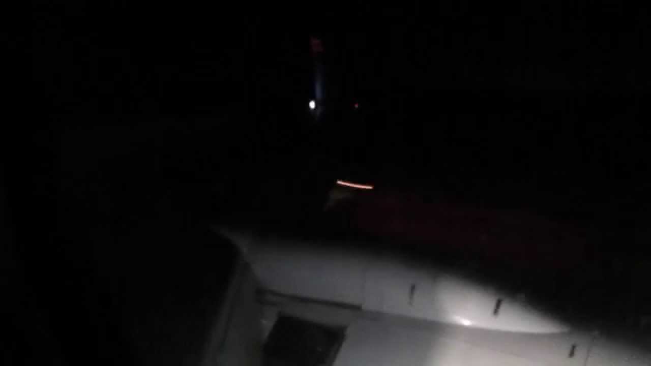 SunExpress Boeing 737-800 Landing in Antalya at Night