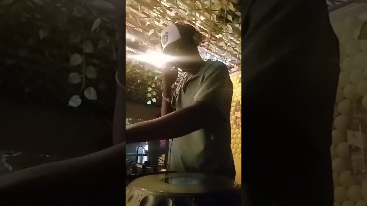 Marvin M Live 