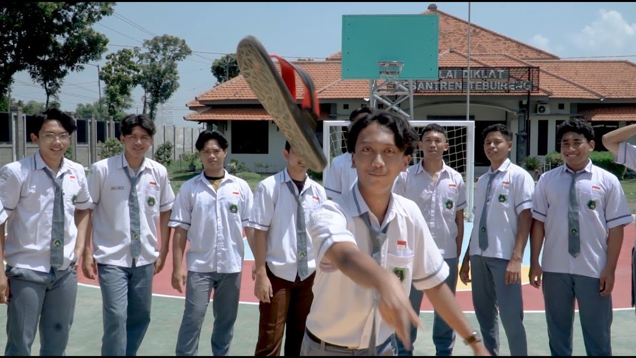 SMA TRENSAINS TEBUIRENG - CATATAN AKHIR SEKOLAH - RADIAN (ANGKATAN 8)