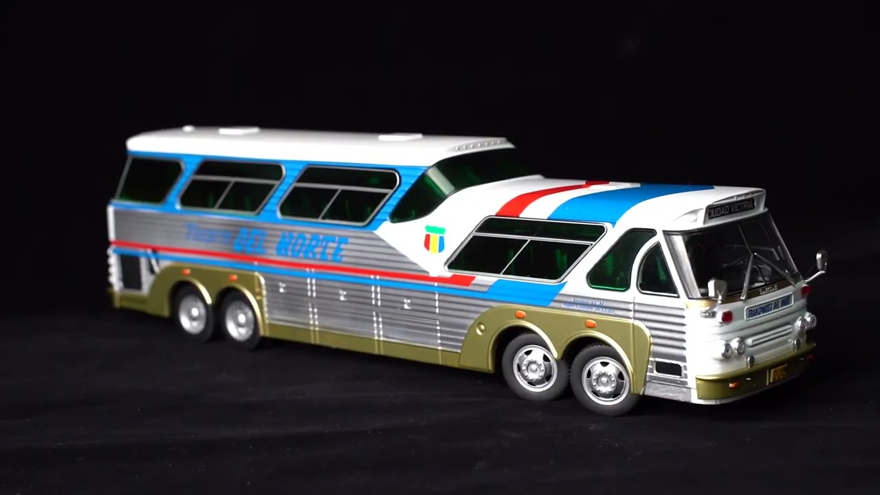 Fresh Bus Models in Iconic Replicas Collection 2024
