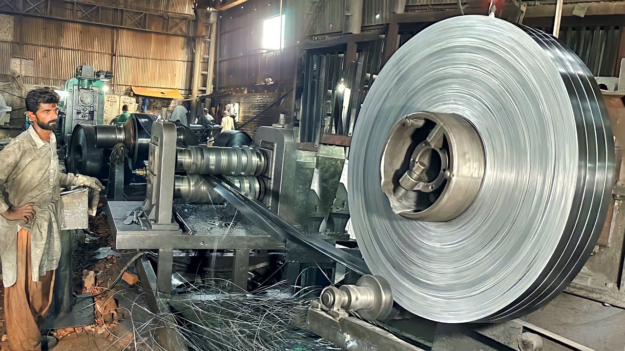 Amazing Hard Working Young Mans Manufacturing Stainless Steel Pipe-How Stainless Steel Pipe Are Made