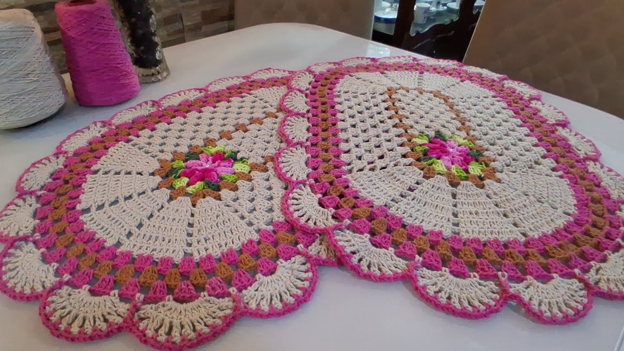 Modelo em alta no YouTube.  Venham se inspirar.  @Fernandaartecroche #viralvideo #crochet 