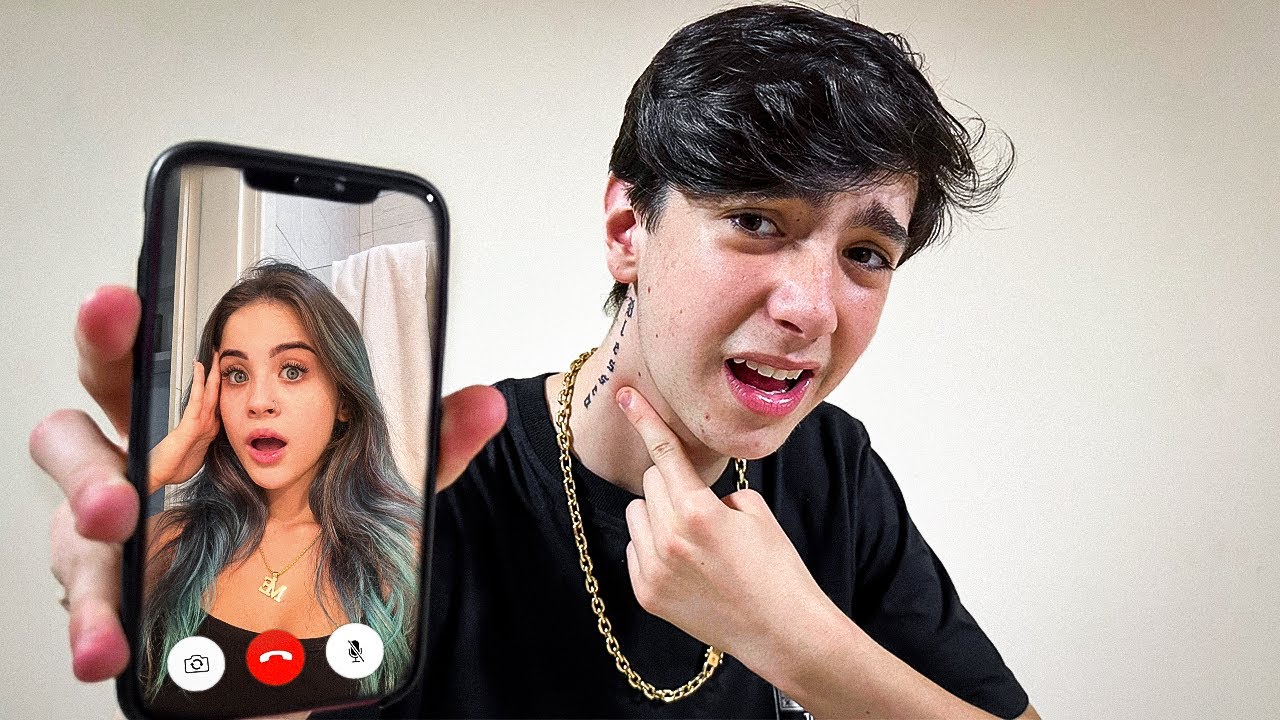MOSTREI PARA A EMANUELLY AS MINHAS TATUAGENS!! ELA GOSTOU?
