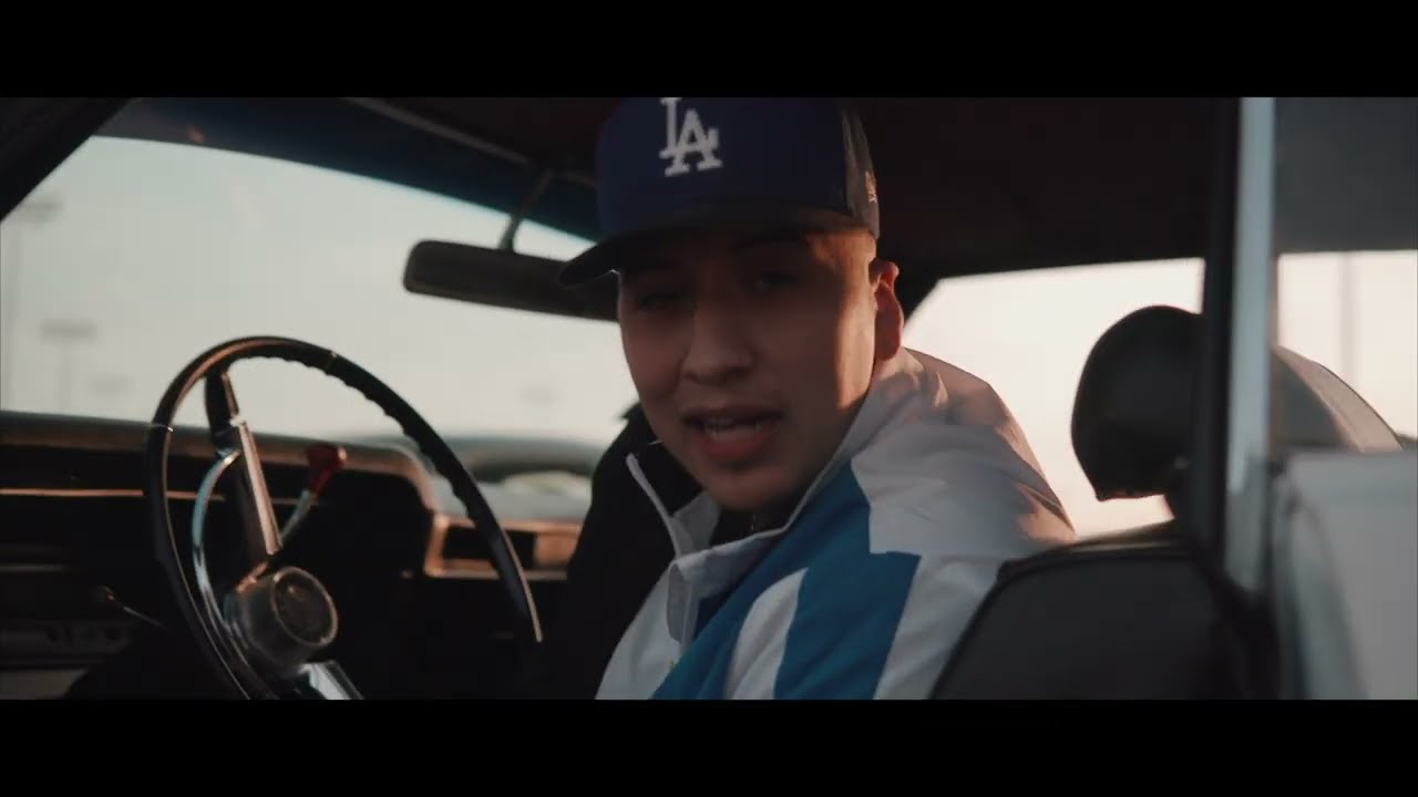 Big HundO - Por Aqu&iacute; Me La Paso