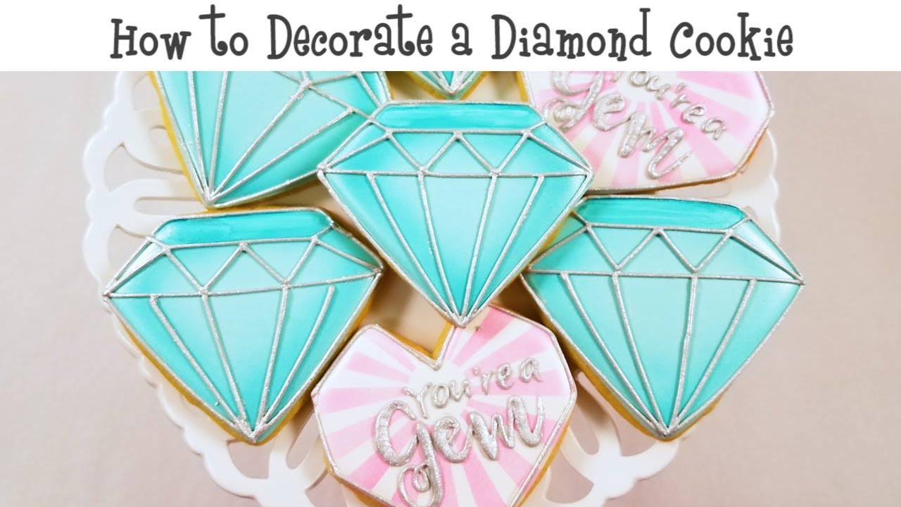 How to Decorate a Diamond Cookie