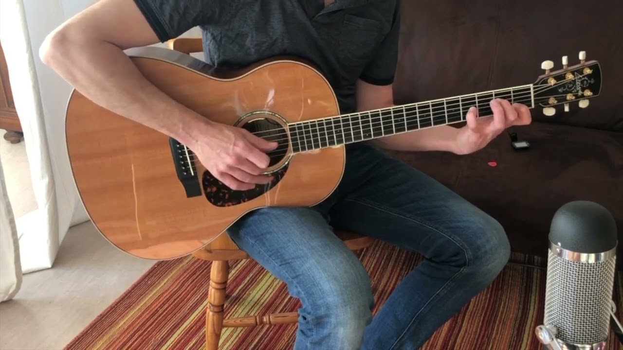 Larrivee L-09 Walnut Demo