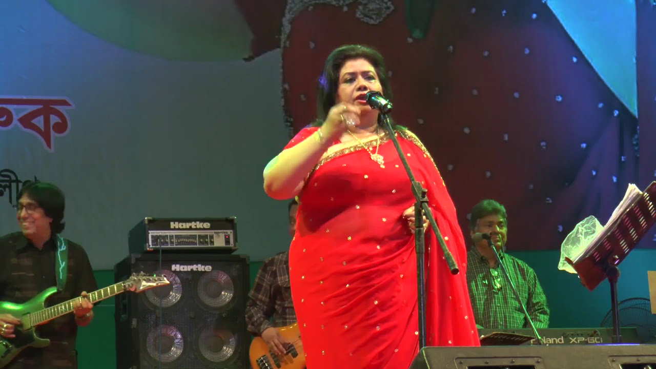 অনেক বৃষ্টি ঝরে তুমি এলে || RUNA LAIA || ONEK BRISTY JHORE || রুনা লায়লা || Best song of runa layla