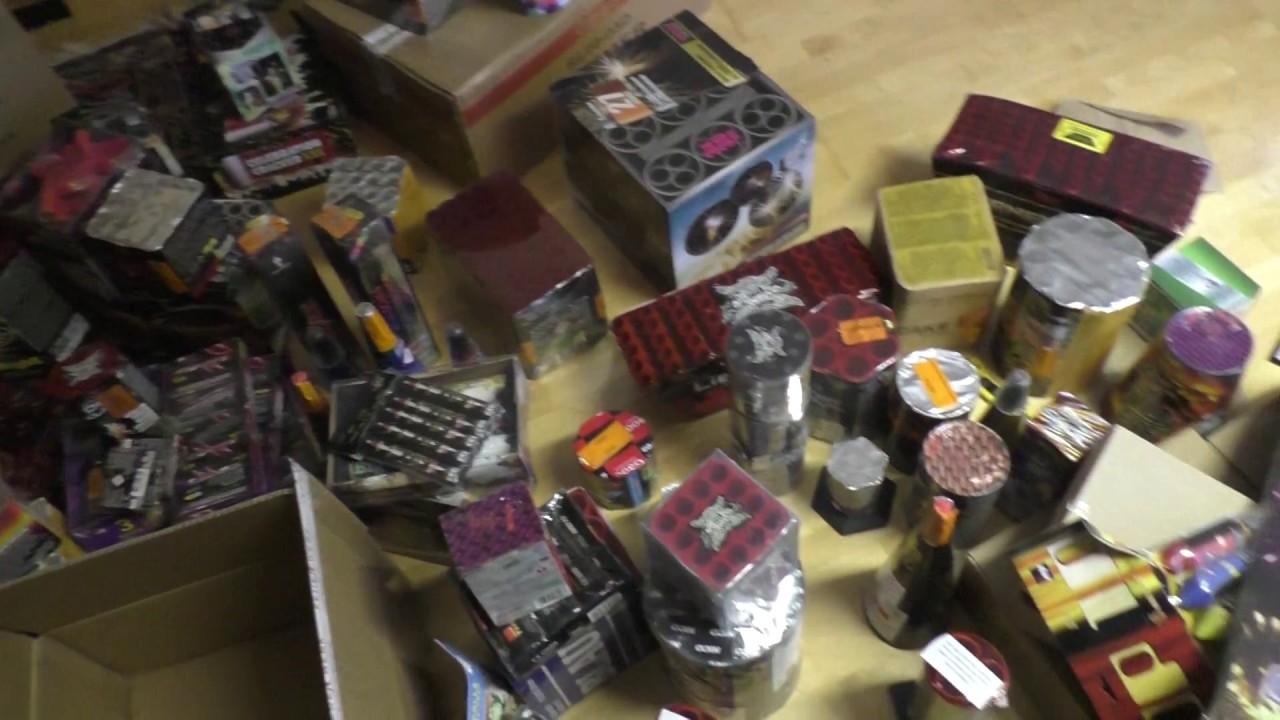 Mega Feuerwerk Unboxing 2017/2018/Röder Feuerwerk/1300 Euro
