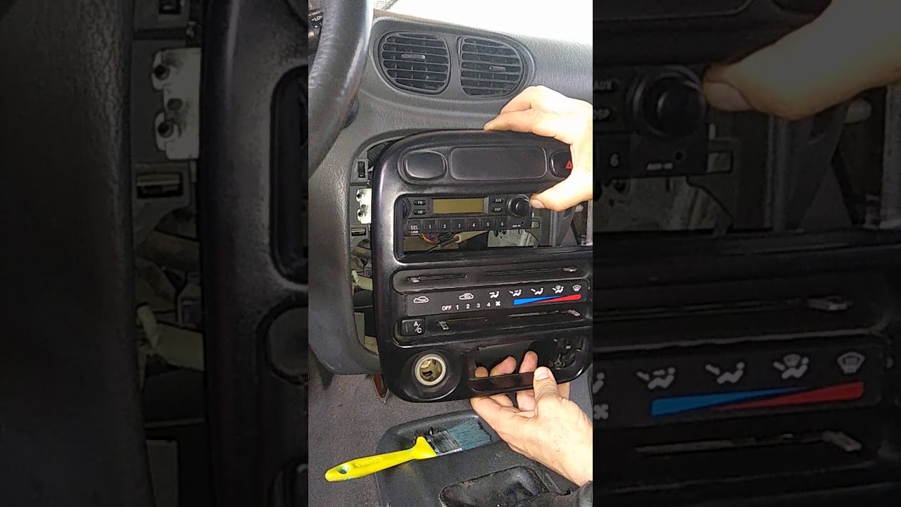 cómo desmontar la radio en un Hiunday accent 2004