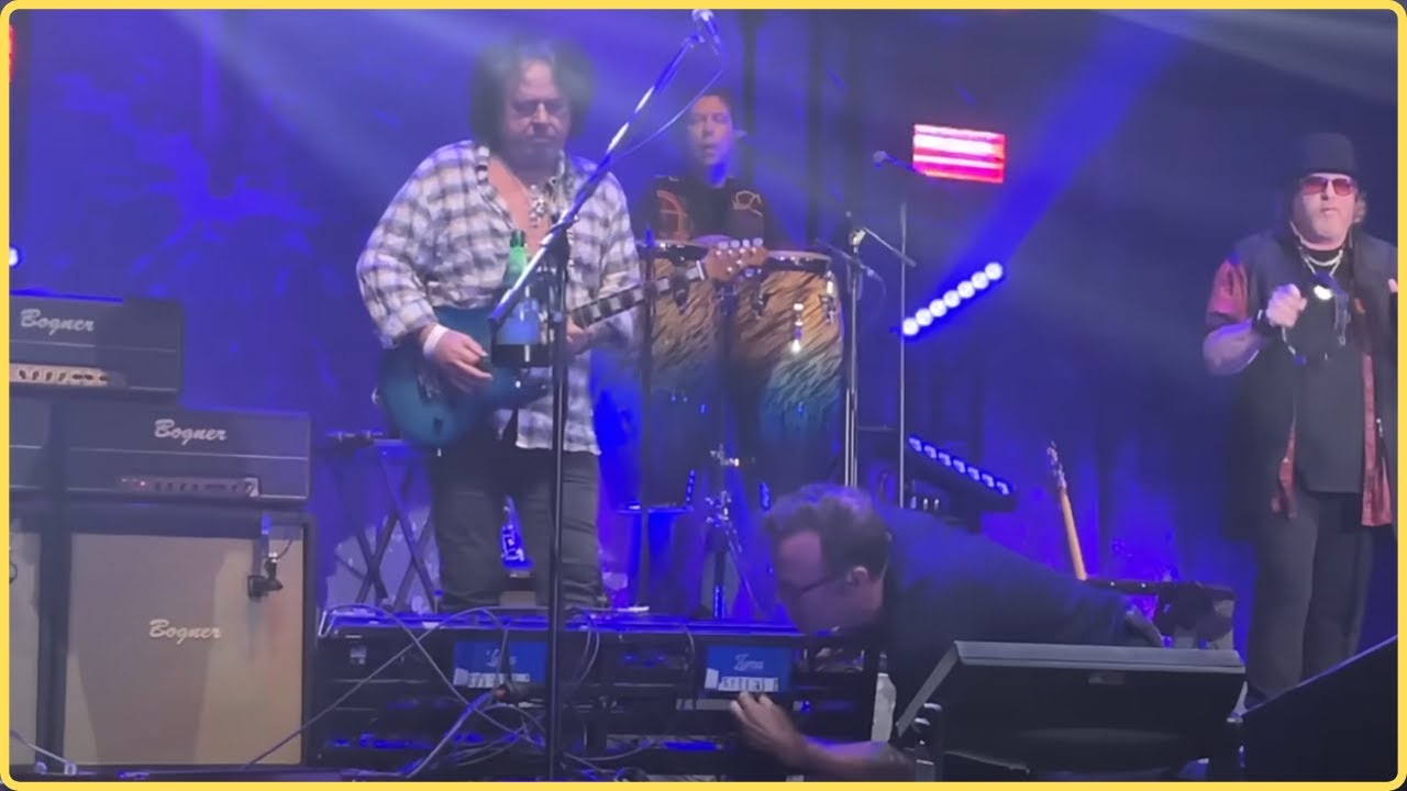 Problemas técnicos no show TOTO -  I'LL BE OVER YOU
