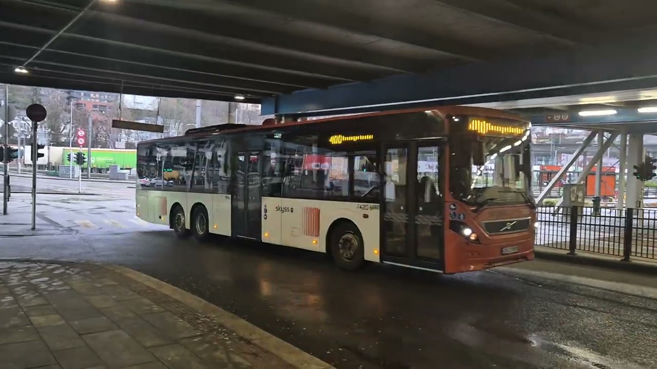 4x Volvo 8900
