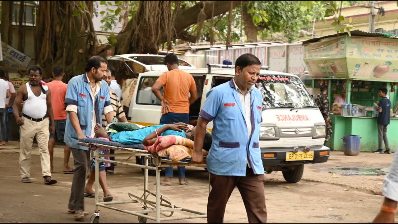 Scorching heatwave in two Indian states overwhelms hospitals