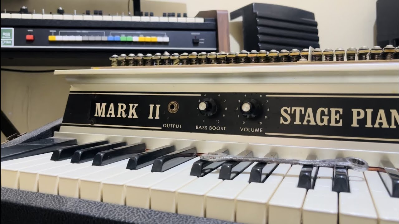 Rhodes Mark II Stage Piano (Partial cleaning)