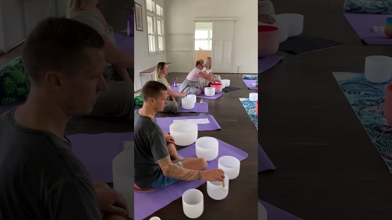 Rainbow Sounds Crystal Singing Bowl Workshop for Beginners Level 1