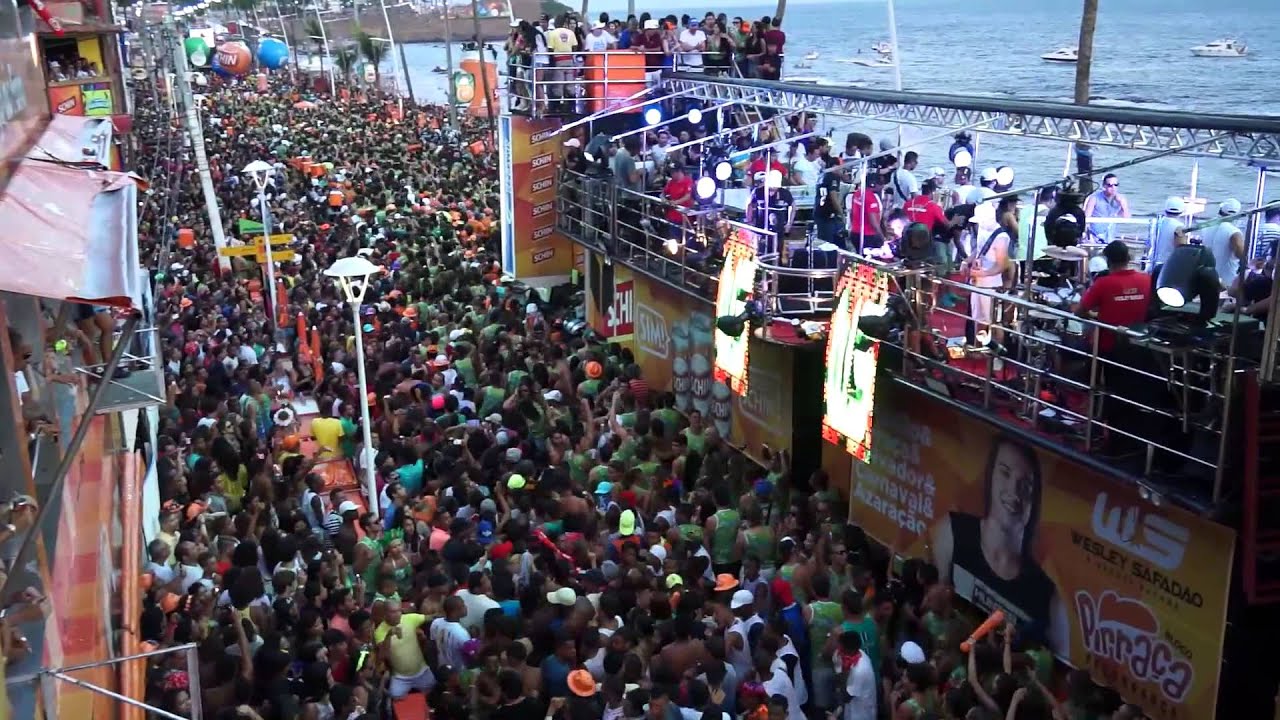 Wesley Safadão anima a Barra na Terça no Bloco Pirraça