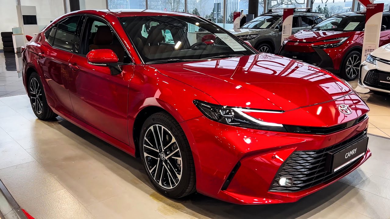 Toyota Camry Hybrid XLE (2025) - Interior & Exterior Walkaround (4K)