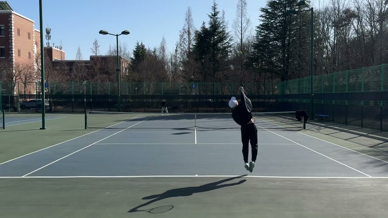 Singles matches are really fun.🎾