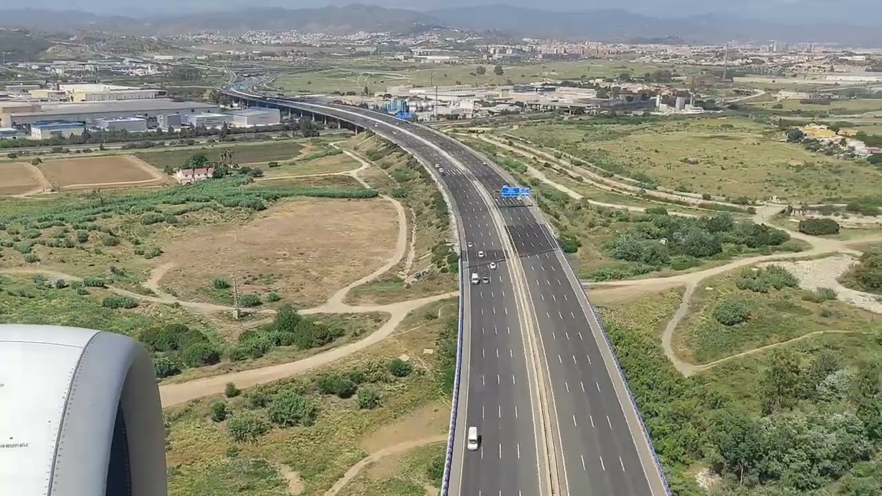Málaga airport landing