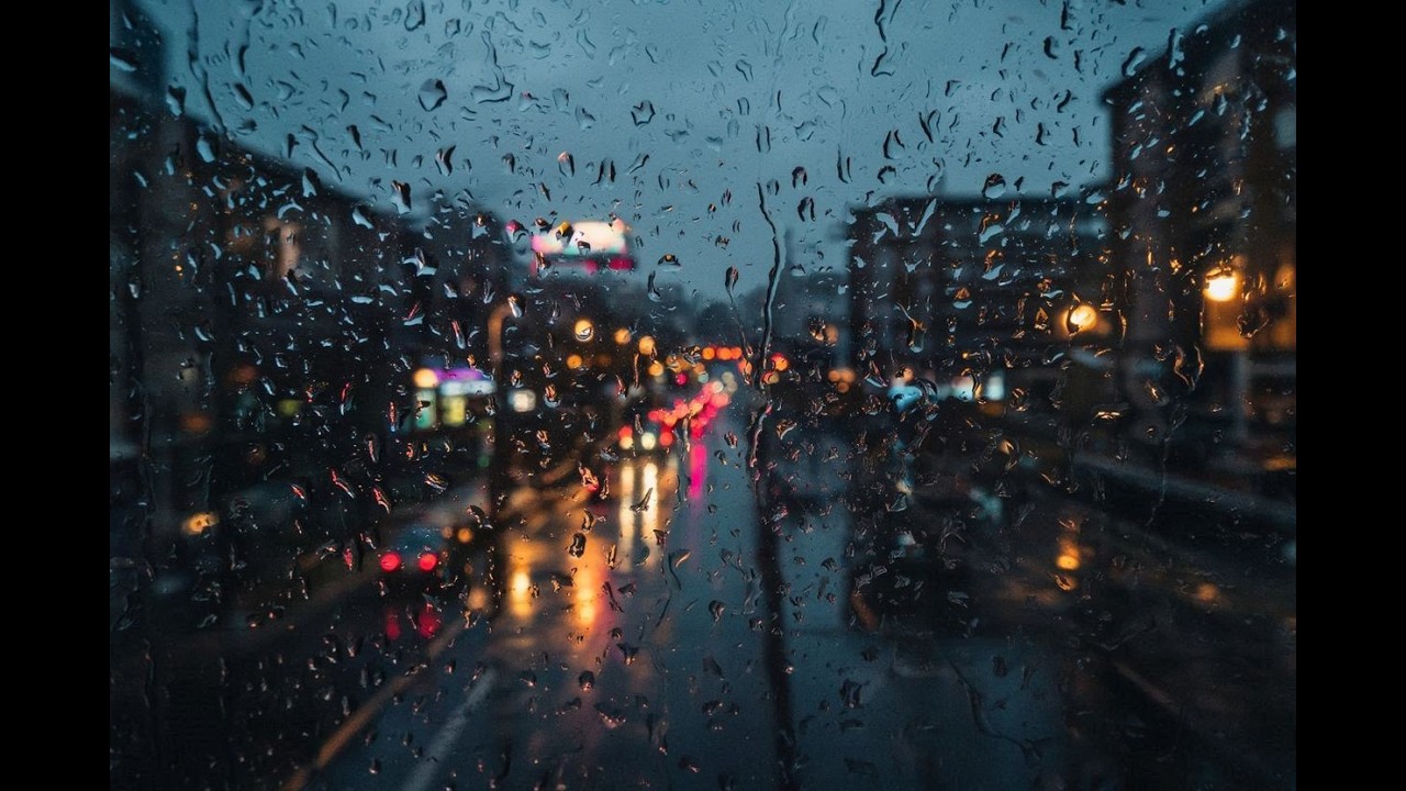 夜の街を眺めるアパートの窓の雨音 | 睡眠・リラックス・作業用 | 3時間 | Rain on Window in Apartment at Night for Sleep | 3hours