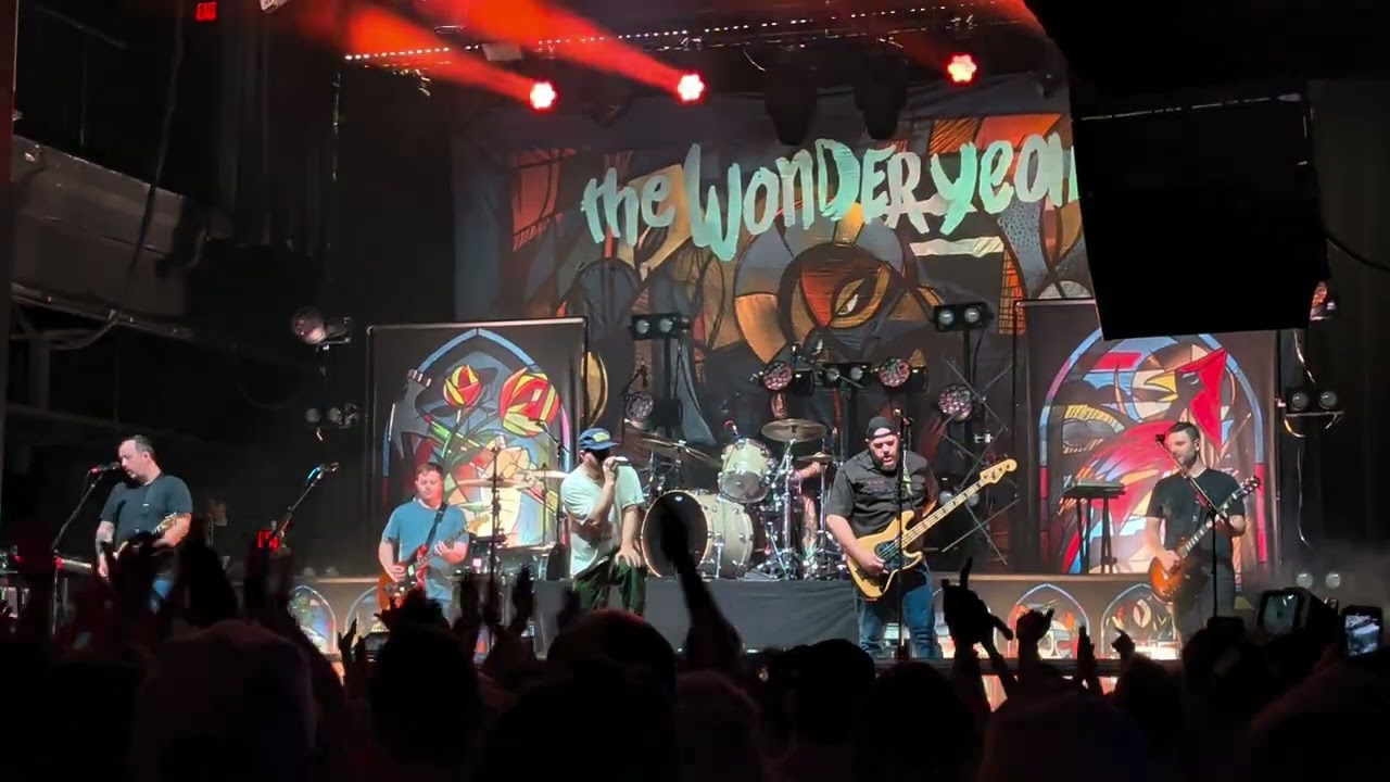The Wonder Years - Passing Through a Screen Door & Don't Let Me Cave In - 2026-03-10